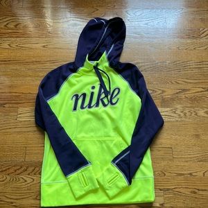 nike sweatshirt